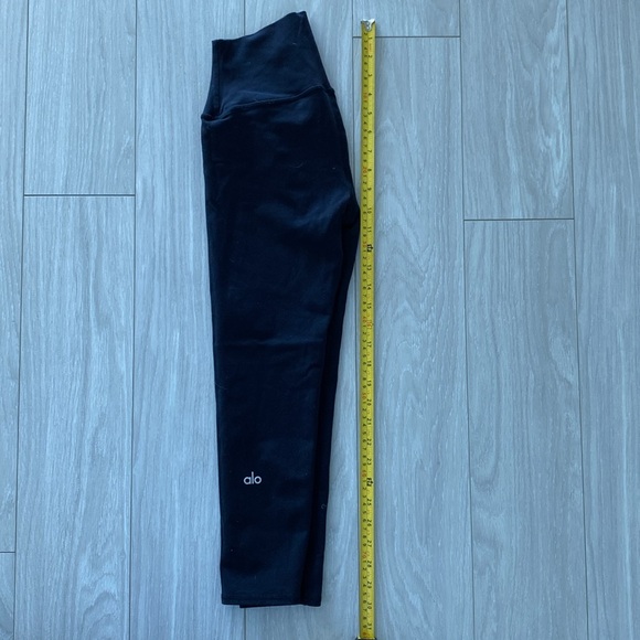 Alo Crop Legging - Picture 4 of 5